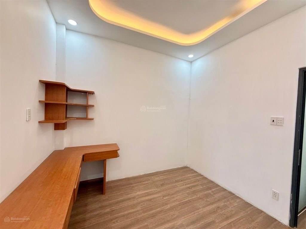 4.3 tỷ nhà 2 tầng mới ở ngay hẻm xe hơi trường lưu long trường