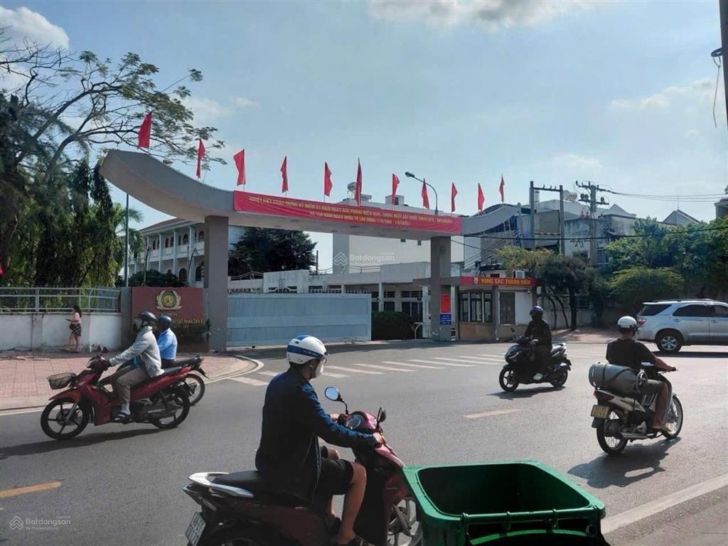 3.95 tỷ đất ở hxh xây dựng 4 tầng nguyễn văn tăng