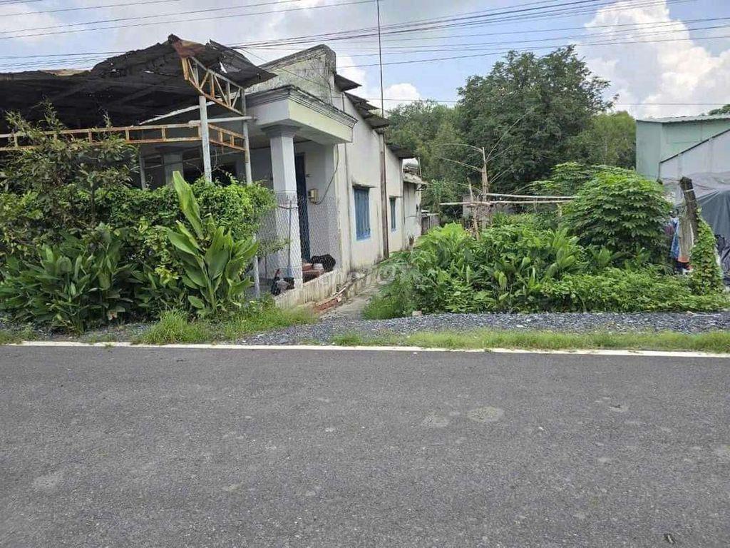 Bán Đất mặt tiền 