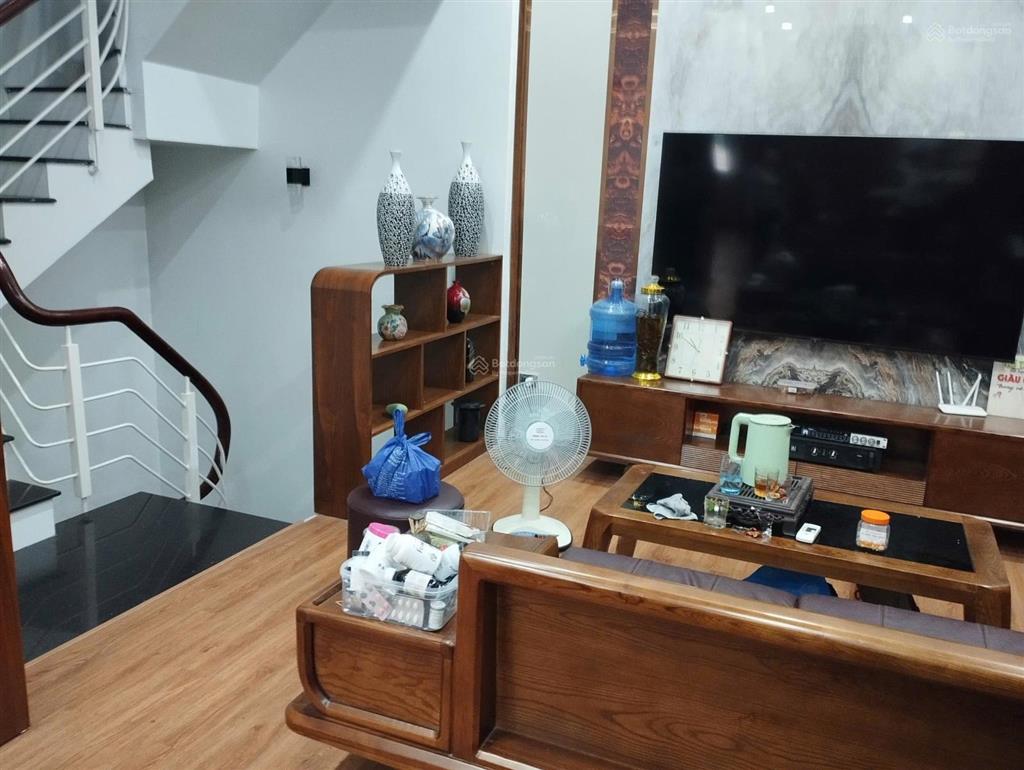 Cc bán nhà 4 tầng  đất dv yên nghĩa  lô góc