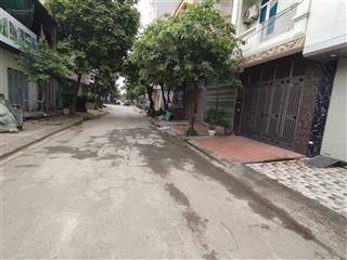 Cc bán nhà 4 tầng  đất dv yên nghĩa  lô góc