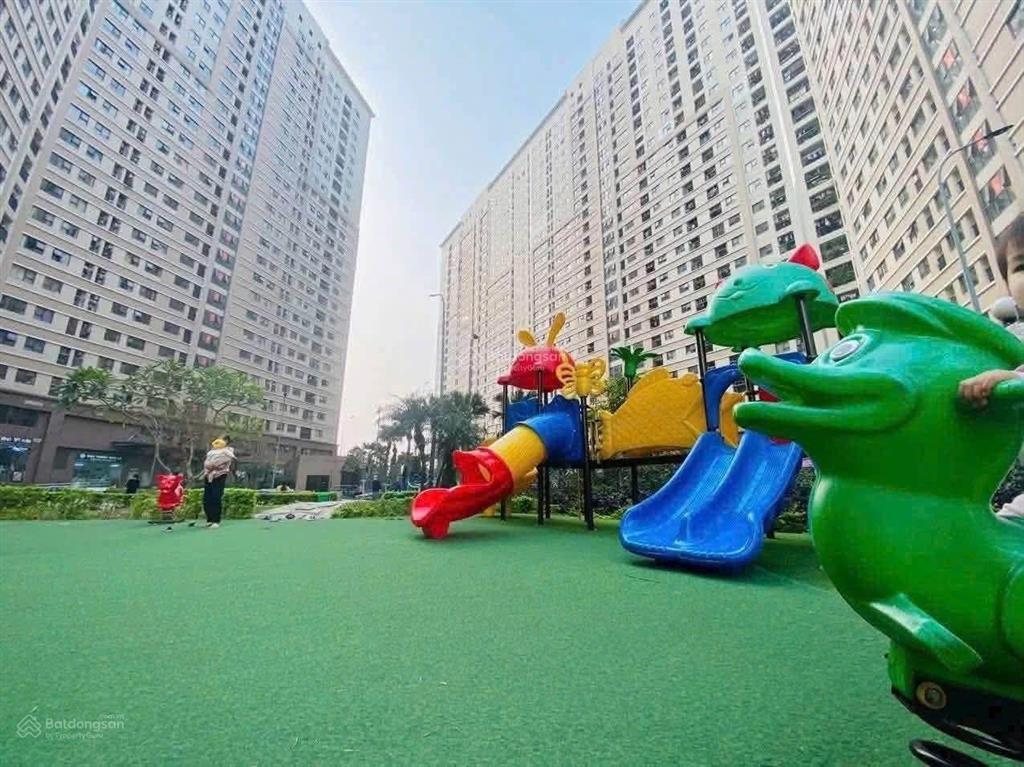 3,7 tỷ có ngay căn 62m 2n 2vs tầng trung view thoáng xuân mai complex  hà đông