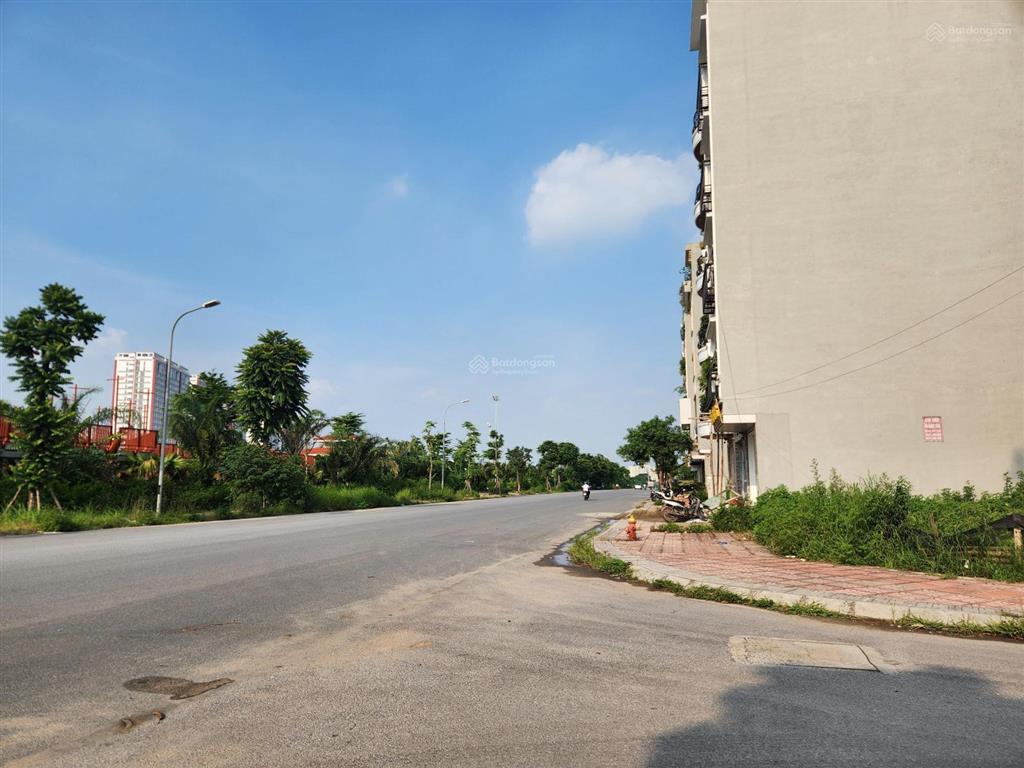 Tôi bán 99m2 đất tđc ngọc thụy đườn 25m, vỉa hè, view công viên, mt 5m, kdoanh đỉnh chỉ 29 tỷ có tl