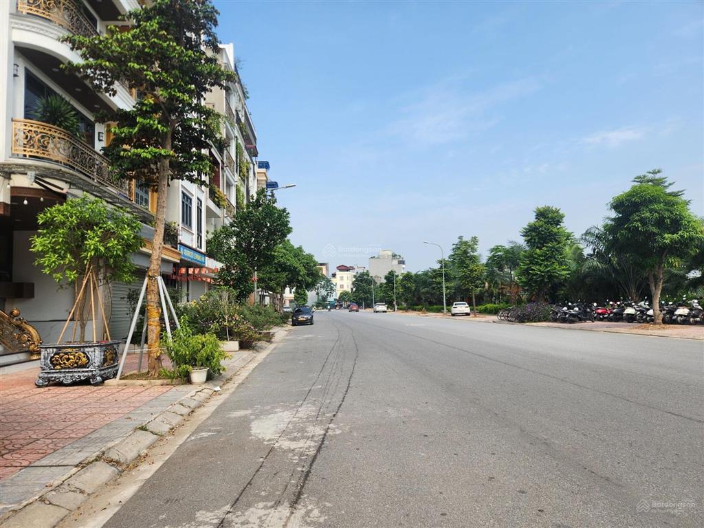Tôi bán 99m2 đất tđc ngọc thụy đườn 25m, vỉa hè, view công viên, mt 5m, kdoanh đỉnh chỉ 29 tỷ có tl