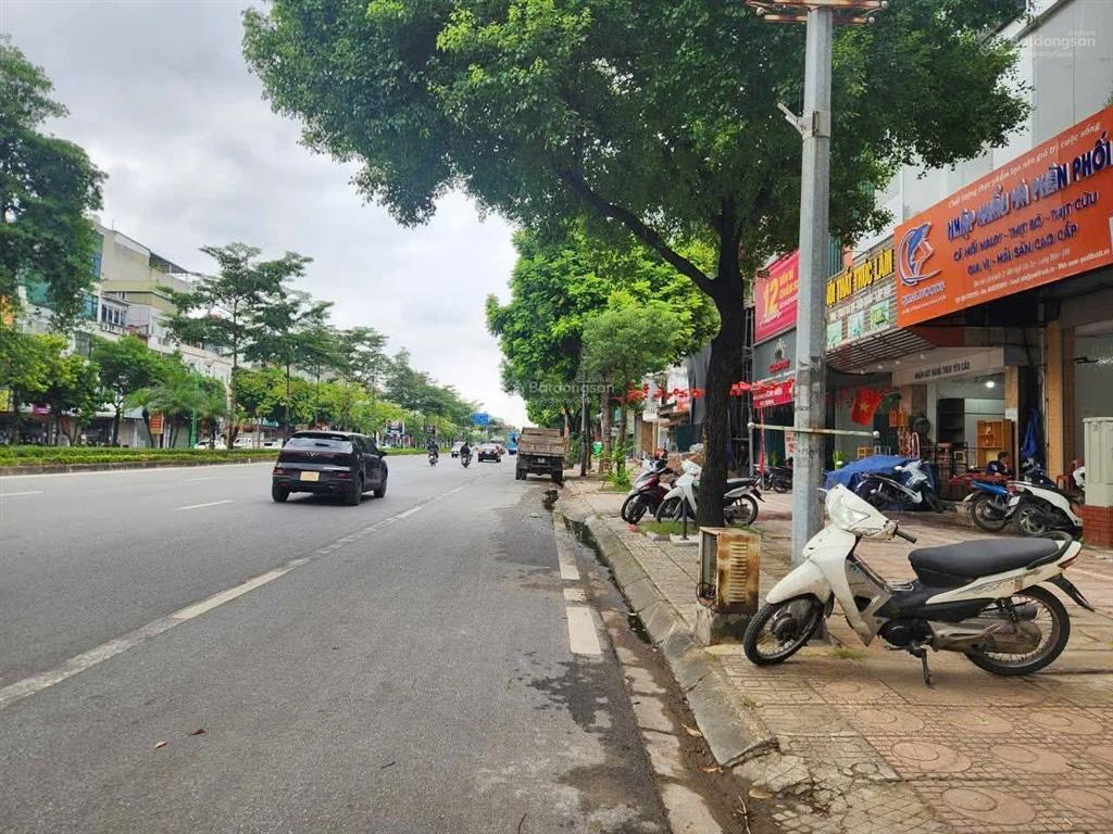 Tôi bán mp ngô gia tự, long biên, 105m2, mt 6m nở hậu 6,5m, vỉa hè to vị trí kd đỉnh, chỉ 31,x tỷ