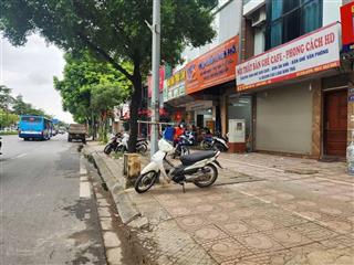 Tôi bán mp ngô gia tự, long biên, 105m2, mt 6m nở hậu 6,5m, vỉa hè to vị trí kd đỉnh, chỉ 31,x tỷ