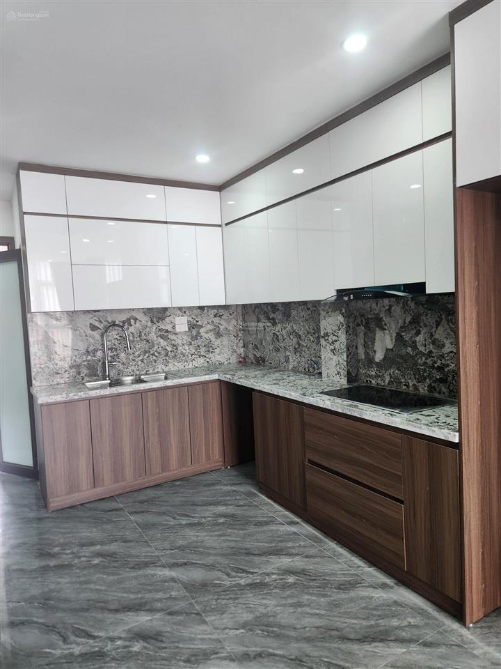 Tôi bán đất tđc ngọc thụy, lb lô góc dt 115m, mt 20m,đg17m view công viên, via hè to kdoanh 39,x tỷ