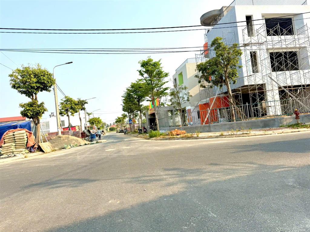Chính chủ cần bán lô đất mặt tiền quốc lộ 120m2, giá 2tỷ5