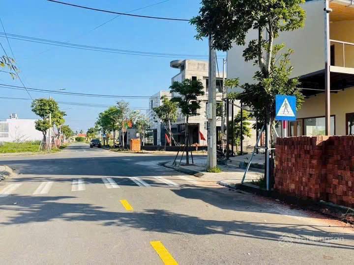 Chính chủ cần bán lô đất mặt tiền quốc lộ 120m2, giá 2tỷ5