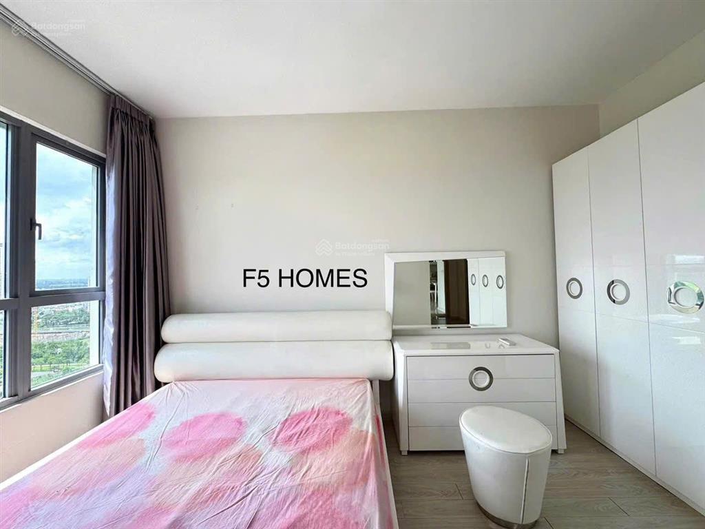 Cho thuê 2 phòng ngủ full nội thất view mát  đang trống sẵn