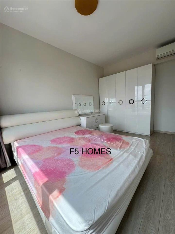Cho thuê 2 phòng ngủ full nội thất view mát  đang trống sẵn