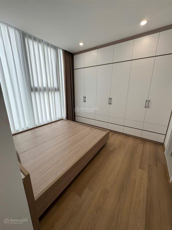 Chung cư tố hữu. dt72m2 lô góc, view hồ, full nội thất.