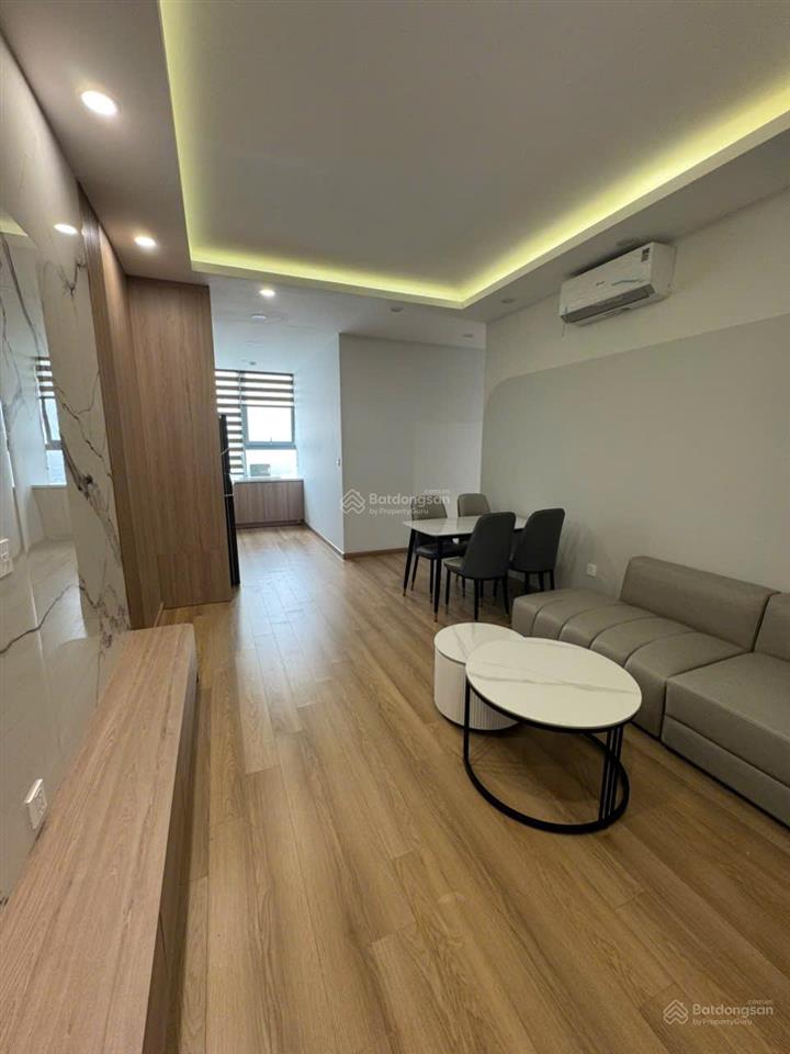 Chung cư tố hữu. dt72m2 lô góc, view hồ, full nội thất.