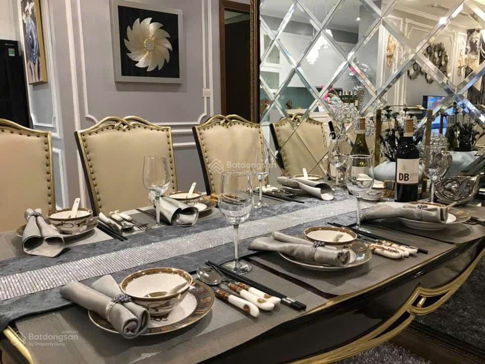 Chính chủ làm ăn có lộc gửi bán căn 4pn lô góc hướng đông nam, view thoáng, full nội thất