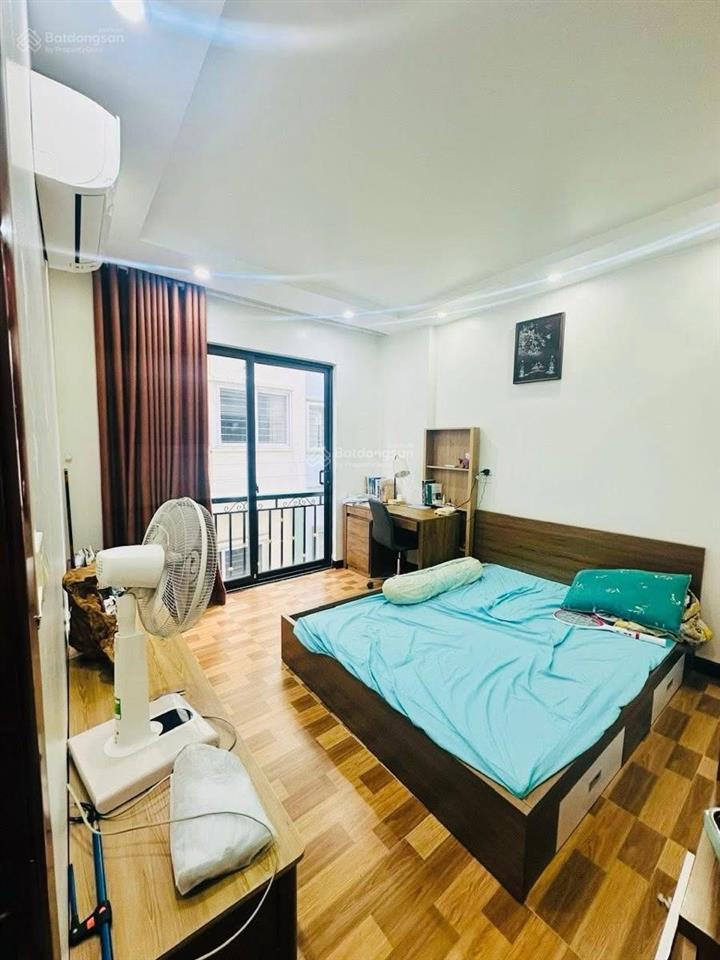 Nhà gần đường tố hữu. diện tích 30m2 xây 4 tầng. oto vào nhà. giá 7,8 tỷ