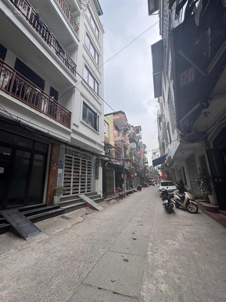 Nhà phân lô khu ao sen. diện tích 60m2, xây 4 tầng gần nhiều trường đại học, kinh doanh tốt