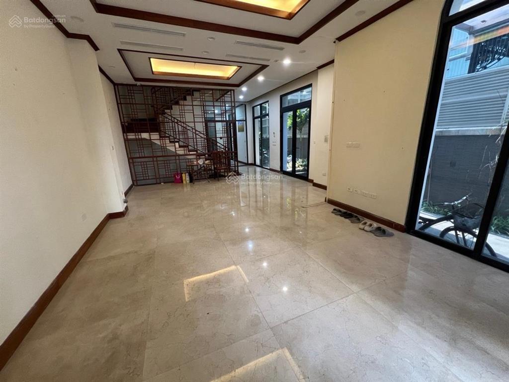 Siêu biệt thự vinhomes green bay 150m, 5 phòng ngủ khép kín, hầm riêng, sống chuẩn thượng lưu!