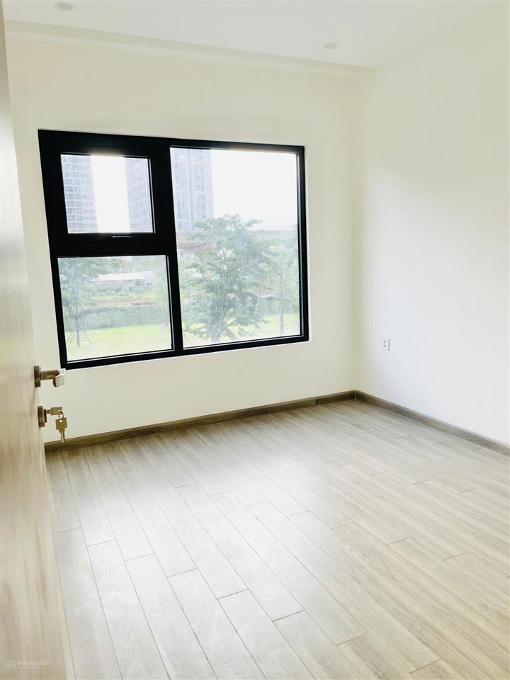 Bán giá chuyển nhượng 3pn tầng thấp nhà mới chủ đầu tư 100%  xem nhà thực tế 0934 050 ***
