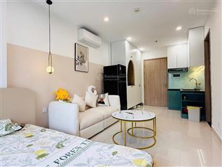Siêu đẹp căn studio có bancon riêng view trực diện hồ bơi giá 1ty9 allin xem nhà  0934 05/07/95