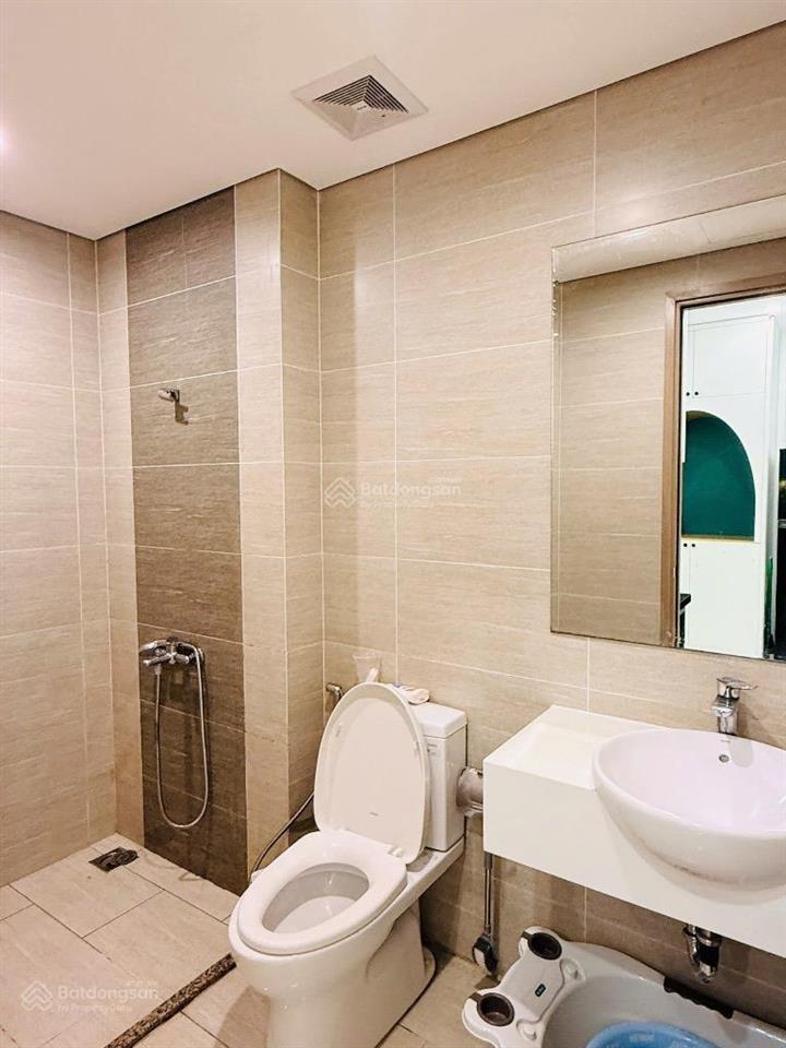 Siêu đẹp căn studio có bancon riêng view trực diện hồ bơi giá 1ty9 allin xem nhà  0934 05/07/95