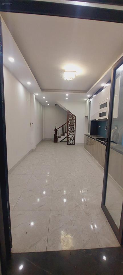Bán gấp nhà quang trung, gần ô tô, sau nhà mặt phố 35m2 x5t chỉ 7.3 tỷ.