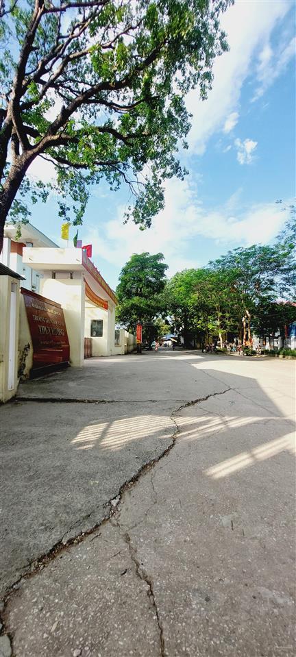Bán gấp mảnh đất mặt sông xã ứng hòa đường rộng ô tô tránh kinh doanh 90m2, mt5.5m giá 3.1 tỷ
