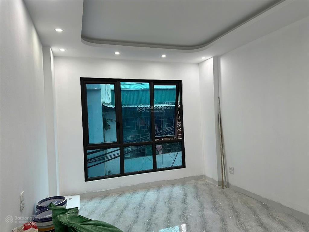 Bán gấp nhà phố xốm lô góc, gần ô tô, nhà mới 35m2 x6t thang máy giá nhỉnh 5 tỷ.