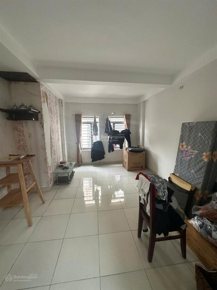 Bán nhanh nhà phố xốm gần đh đại nam gần ô tô 38m2 x5t giá 5.6 tỷ.