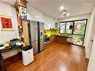 Bán gấp căn hộ cc phun nội thất đẹp 67m2 thông thủy, 2 phòng ngủ, 2wc, 2 ban công rộng nhỉnh 3 tỷ.