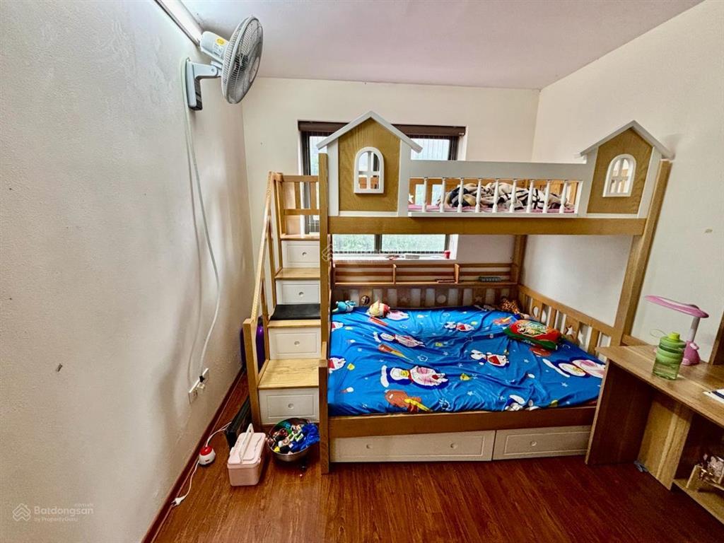 Bán gấp căn hộ cc phun nội thất đẹp 67m2 thông thủy, 2 phòng ngủ, 2wc, 2 ban công rộng nhỉnh 3 tỷ.