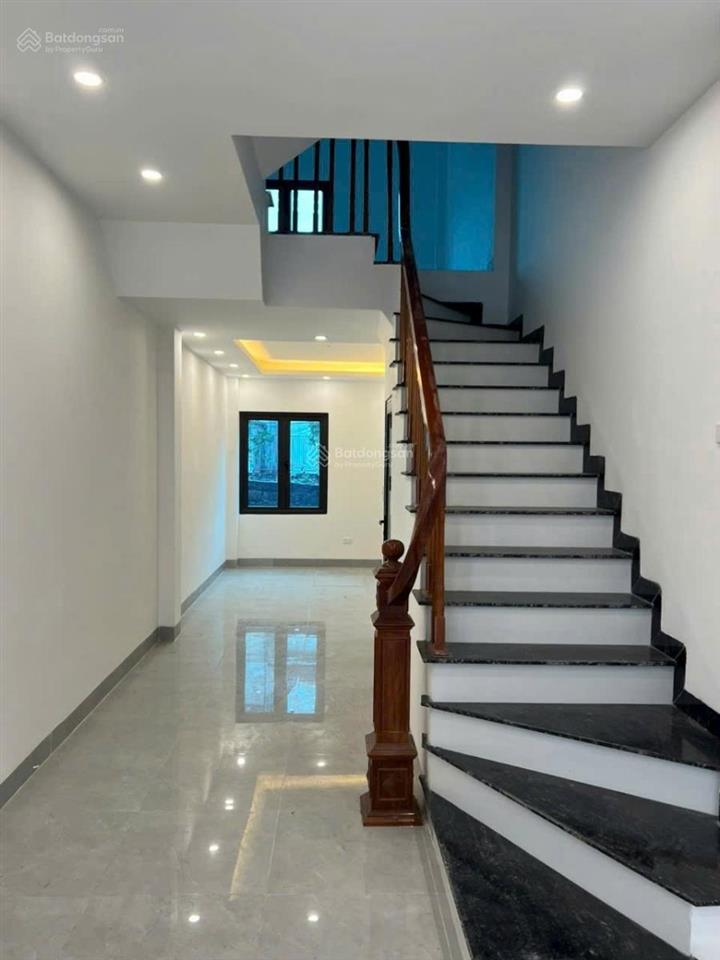 Bán nhà phố xốm, cạnh trường đh đại nam, gần bãi xe 35m2 x5t chỉ 5.2 tỷ
