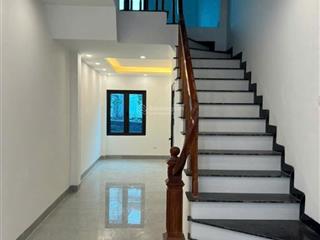 Bán nhà phố xốm, cạnh trường đh đại nam, gần bãi xe 35m2 x5t chỉ 5.2 tỷ