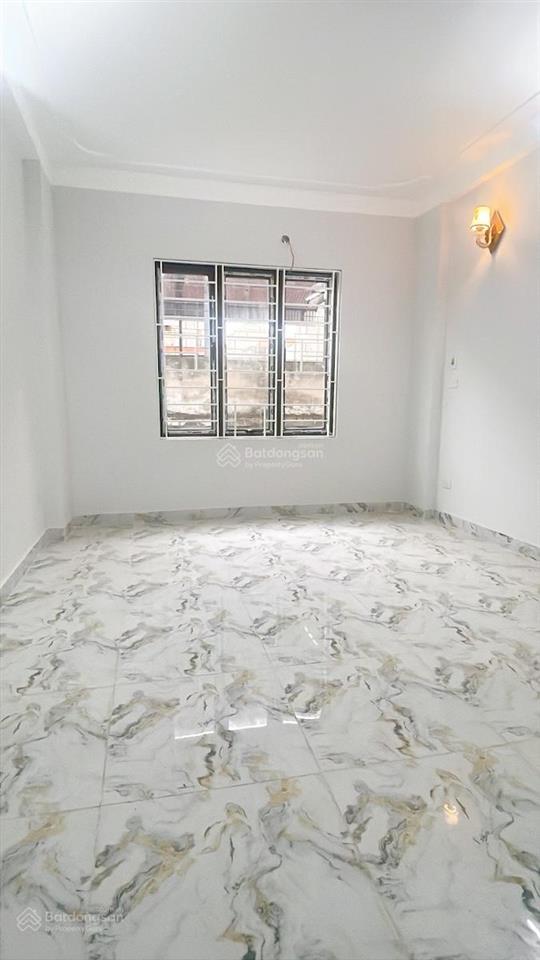 Cực hiếm giá đầu tư nhà phố xốm ô tô đỗ cổng sát phố 30m2 xây 4 tầng chỉ 2.3 tỷ.