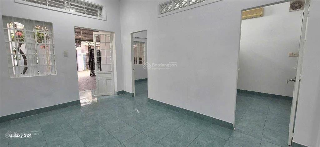 Cho thuê nhà nguyên căn p. tân hiệp gần b5, dt 160m2, có sân ô tô rộng, giá 7 triệu/tháng