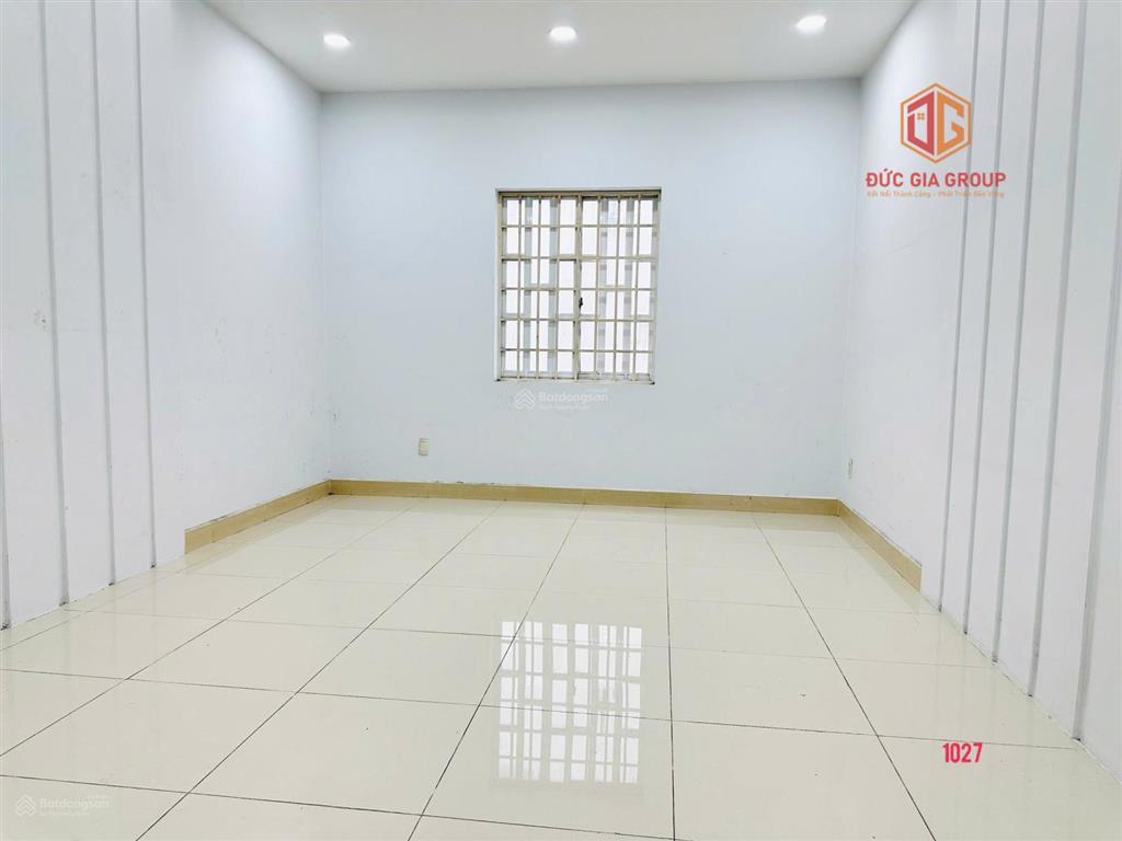Cho thuê nhà mt võ thị sáu  vị trí vàng ngay góc ngã tư  giá cực tốt