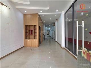 Cho thuê tòa nhà mặt tiền trấn biên 700m2 sử dụng ngay vincom giá cực tốt