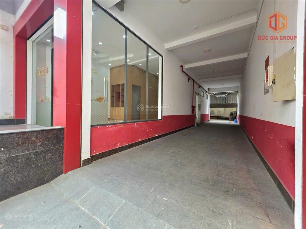 Cho thuê tòa nhà mặt tiền trấn biên 700m2 sử dụng ngay vincom giá cực tốt