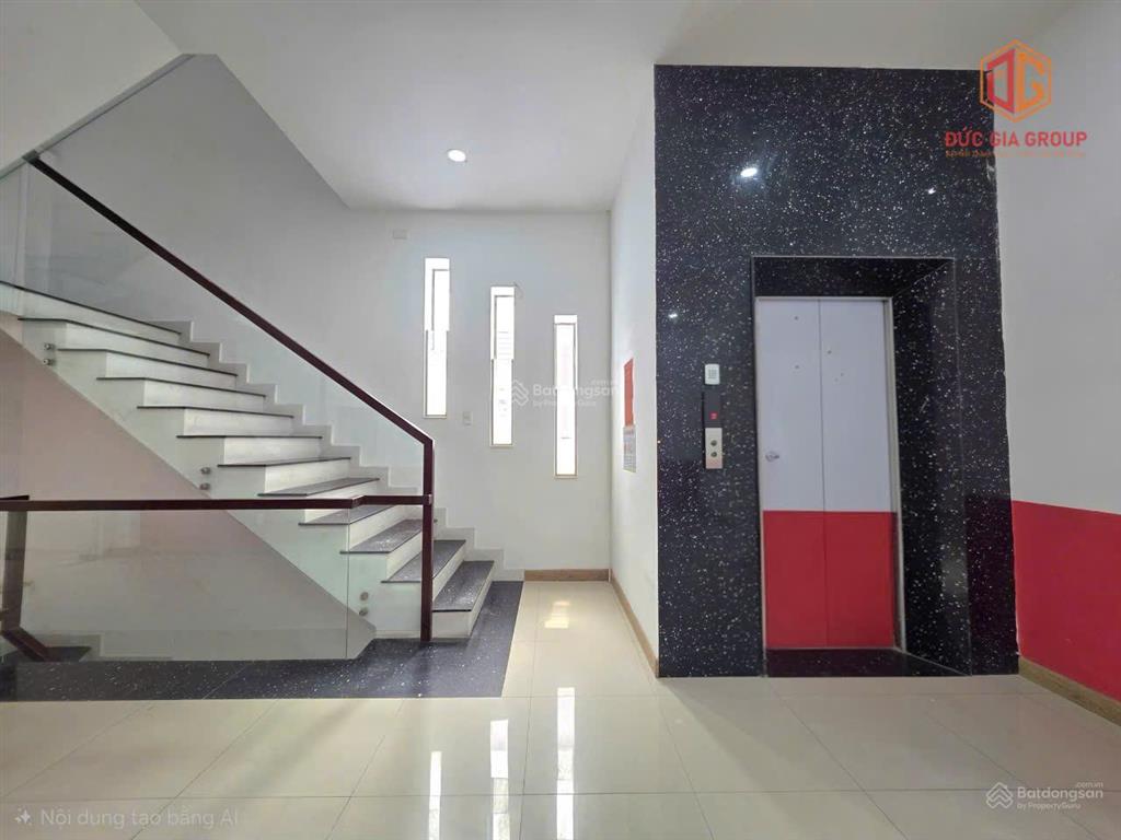 Cho thuê tòa nhà mặt tiền trấn biên 700m2 sử dụng ngay vincom giá cực tốt