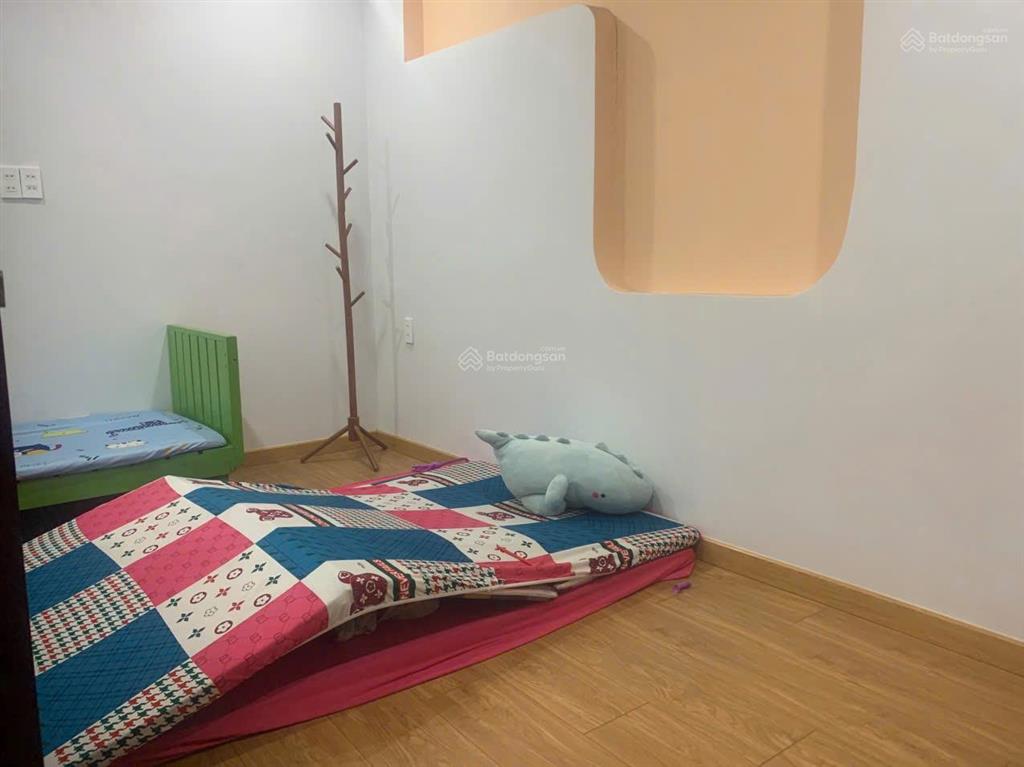 Biệt thự góc 3 mặt tiền, ngay chợ 26, tân phong, đường 7m thông chỉ 6,3 tỷ