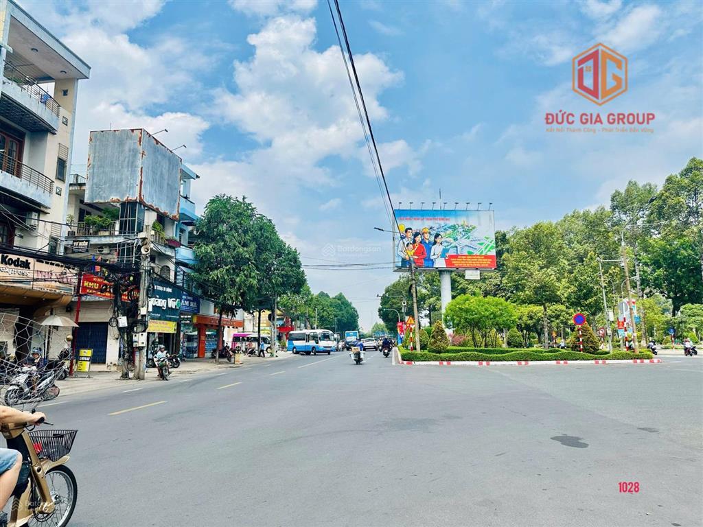 Cho thuê mặt bằng 9m ngang mặt tiền phạm văn thuận vị trí đẹp
