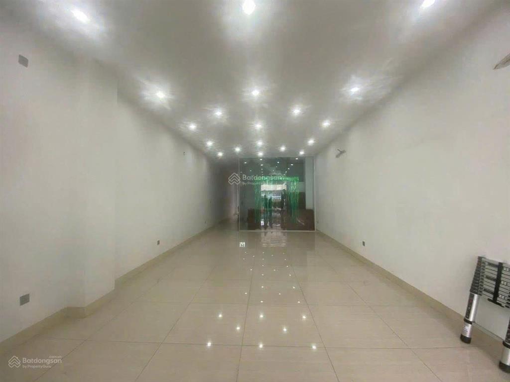 Cho thuê mặt bằng 150m đẹp lộng lẫy  ngay chợ lý văn sâm, p. tam hiệp
