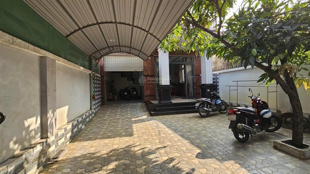 Bán 456m2 nhà + đất + 16 phòng trọ, gần siêu thị lotte, chỉ 12,99 tỷ