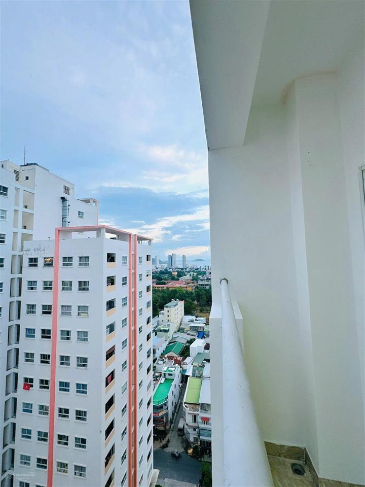 Bán nhanh căn hộ cc hoàng quân, giá rẻ nhất khu vực