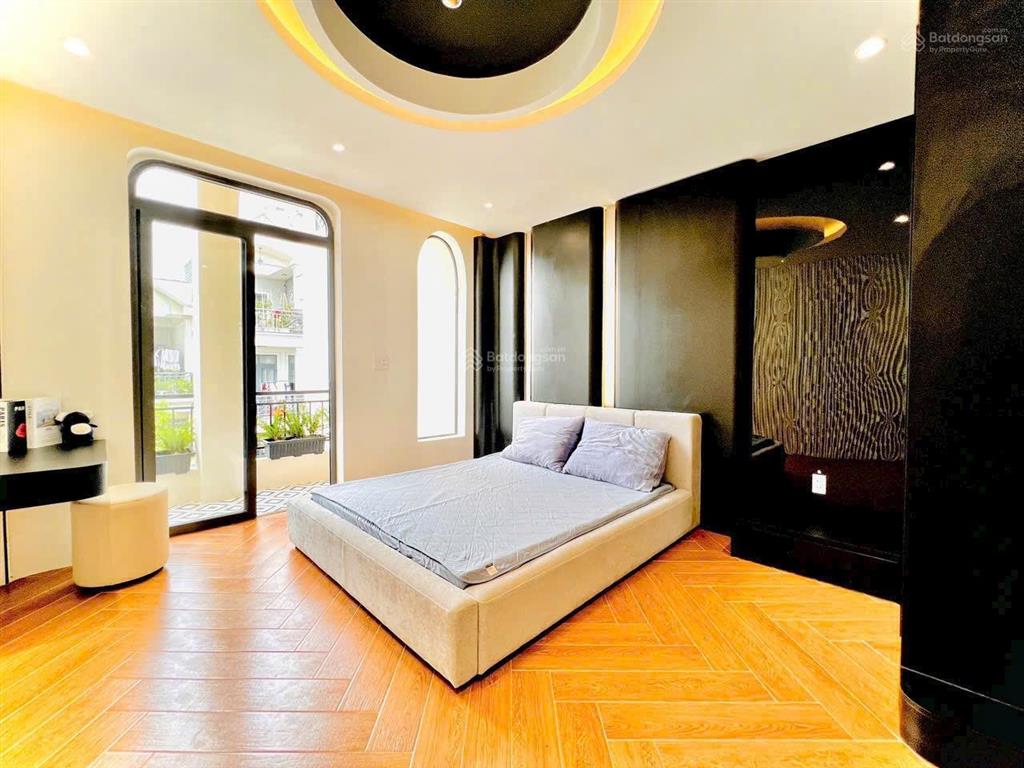 Nhà đẹp q12 gần tô ngọc vân 4x26m thang máy 8,589 tỷ