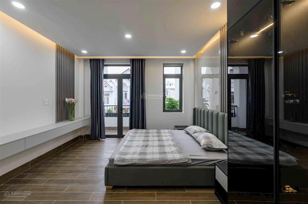 Nhà đẹp quận 12 4x22m hẻm 8m thông gara ô tô giảm 310tr