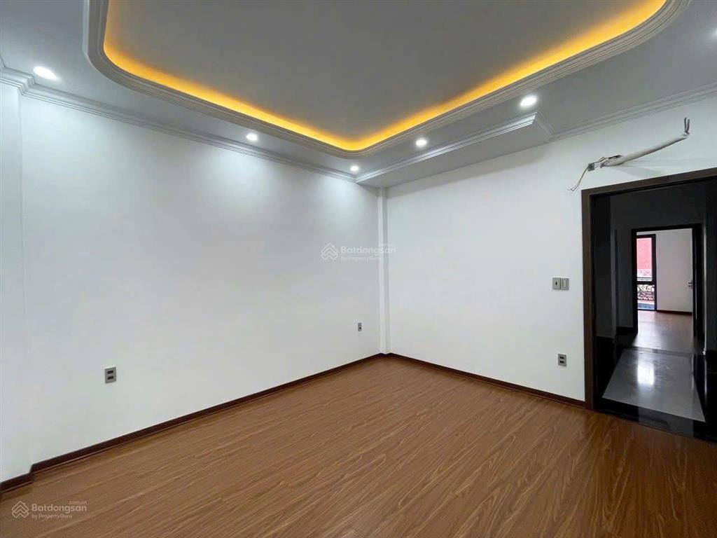 Bán nhà tuyến 2 lê hồng phong  hải an  hải phòng dt 60m2 ngang 4m x 5 tầng vỉa hè 5m