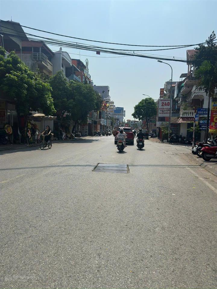 Bán đất tặng nhà mặt đường ngô gia tự đằng lâm hải an. diện tích 96m2, ngang 4,4m, hướng bắc.