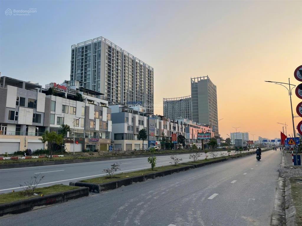 Bán đất mặt đường bùi viện đoạn đối diện waterfront  diện tích 250.5m2 ngang 15m dài 16.7m