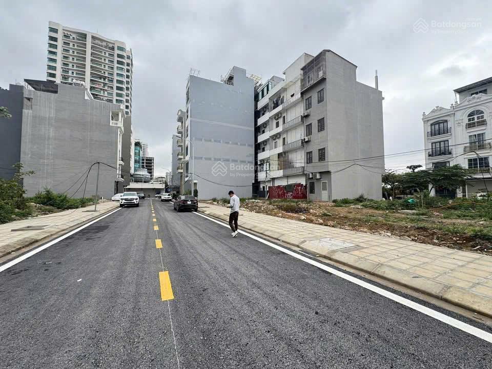 Bán gấp 2 lô liền kề nhau tại lô 20b lê hồng phong. vị trí siêu đẹp, ngay sau parkson, big c.
