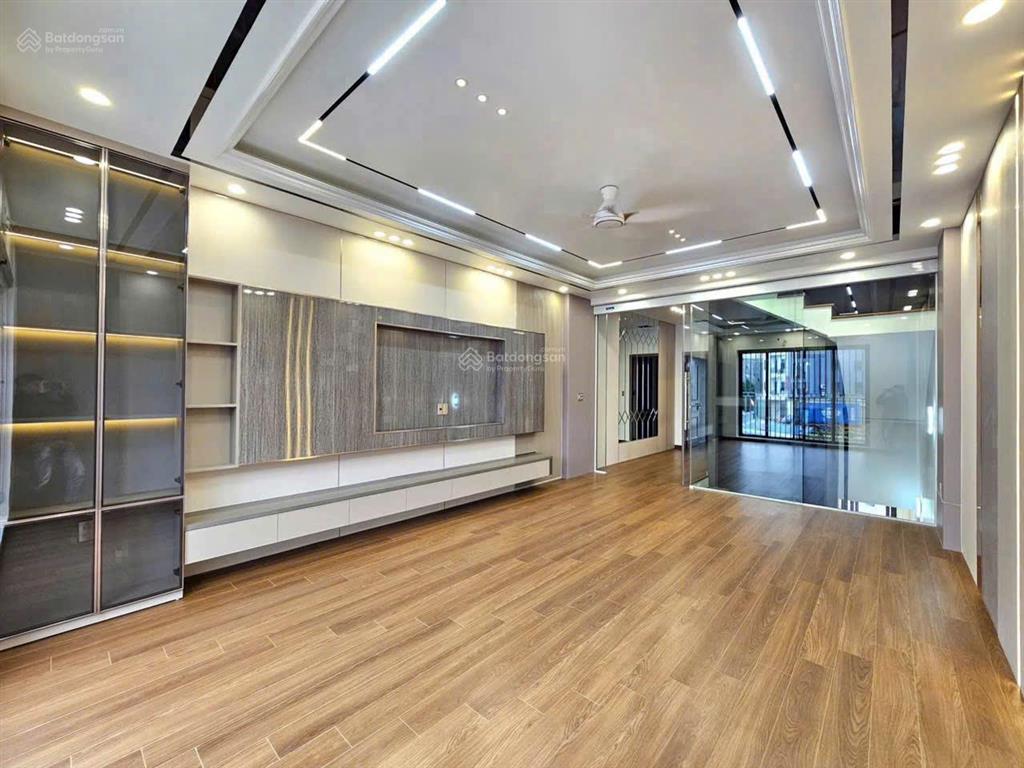 Nhà mặt đường tuyến 2 lê hồng phong hải an, hải phòng gần vòng xuyến lê hồng phong ngô gia tự